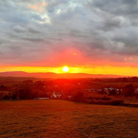 Summit Camping Kit Hill Cornwall Panoramic Views Grass Pitch From 15Pn Or Bella Bell Tent 75Pn Callington Εξωτερικό φωτογραφία