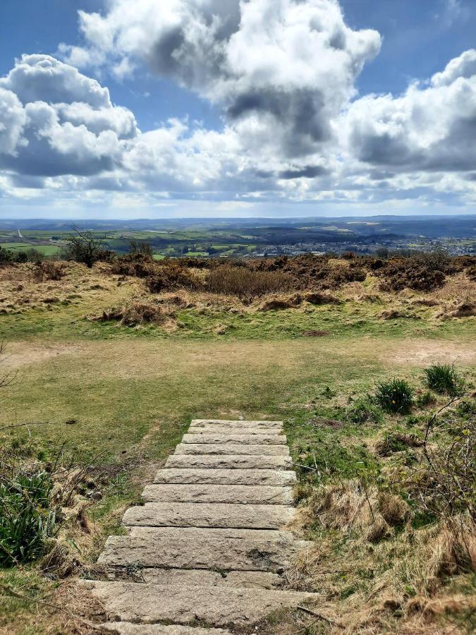 Summit Camping Kit Hill Cornwall Panoramic Views Grass Pitch From 15Pn Or Bella Bell Tent 75Pn Callington Εξωτερικό φωτογραφία